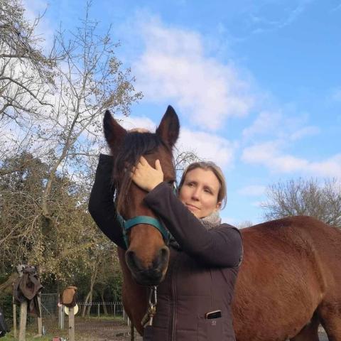 logo de Eglantine Merse, partenaire de Whoof